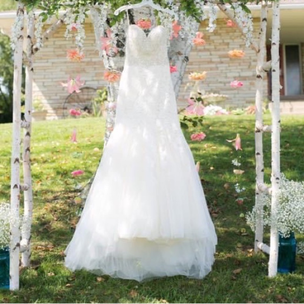 Mermaid wedding gown. Swarovski rhinestones and pearls.